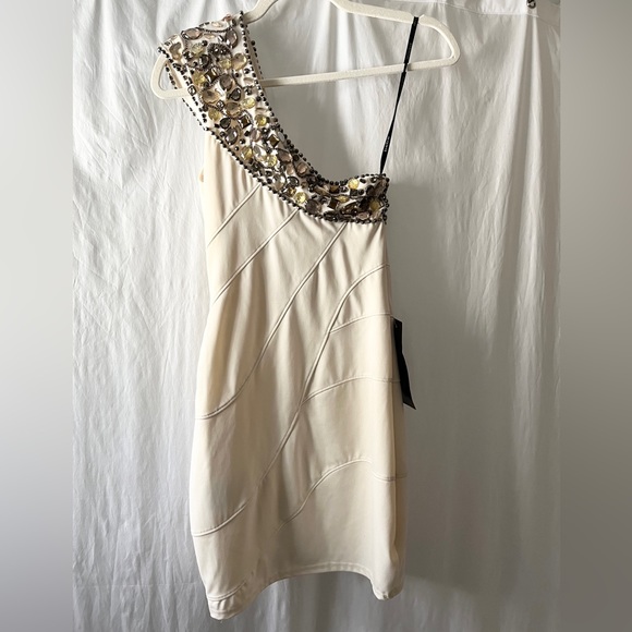 NWT bebe Embellished One Shoulder Mini Dress - Picture 1 of 6